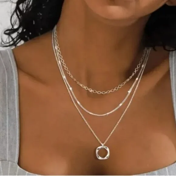 NEW Silver 3-layered Necklace with Stylish Round Pendant - Picture 4 of 4